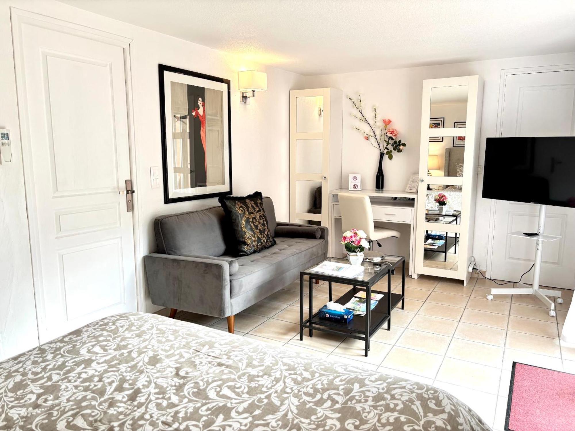 Bed and Breakfast La Vie Est Belle En Provence Tourves Экстерьер фото